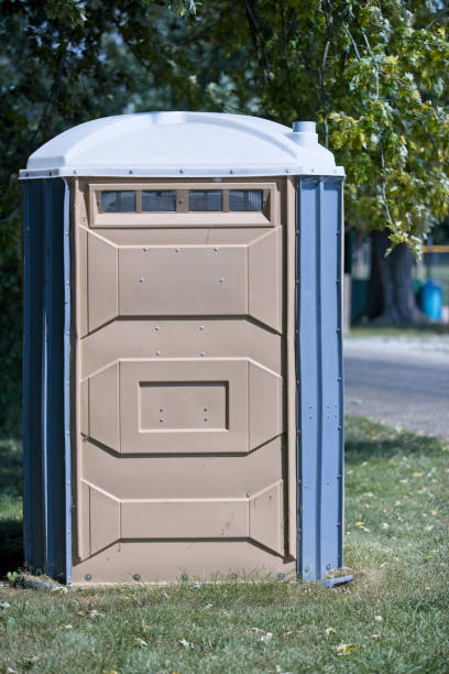 Portable Toilet Options We Offer in Waelder, TX