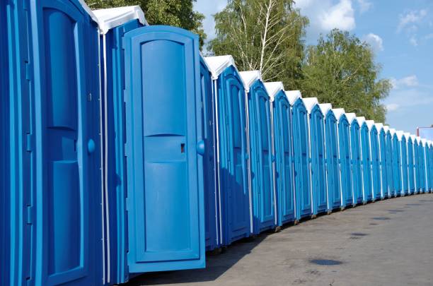 Best Portable restroom trailer rental  in Waelder, TX